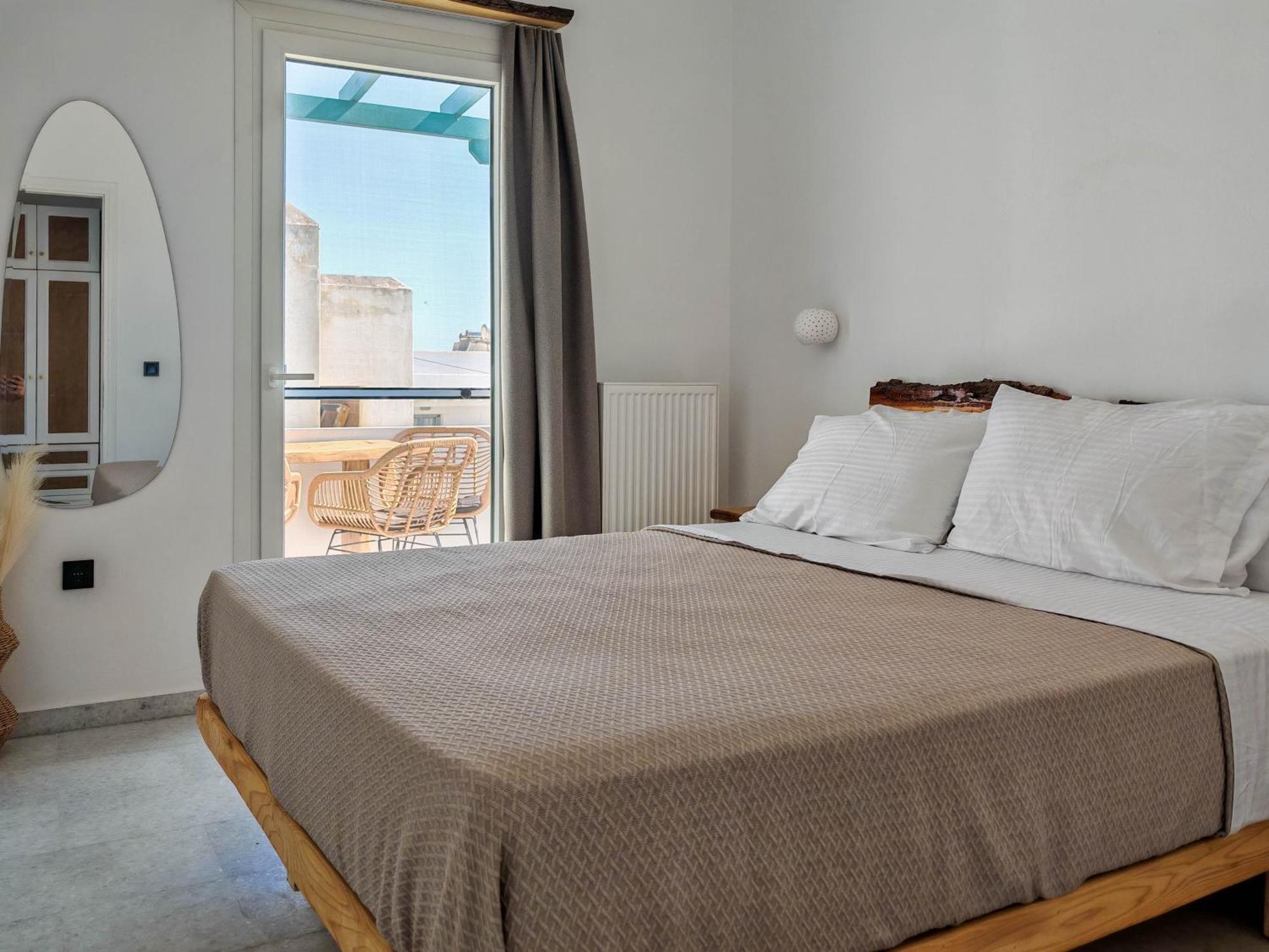 Naxos City Paraga Suites מראה חיצוני תמונה
